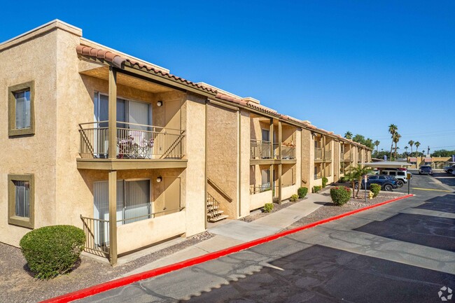 The Palms in Yuma, AZ - Building Photo - Building Photo