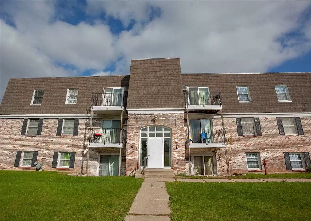 3050 Jacqueline Dr in Rockford, IL - Building Photo