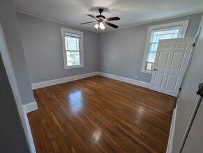 3404 Baltimore Ave, Unit 2 in Kansas City, MO - Foto de edificio - Building Photo