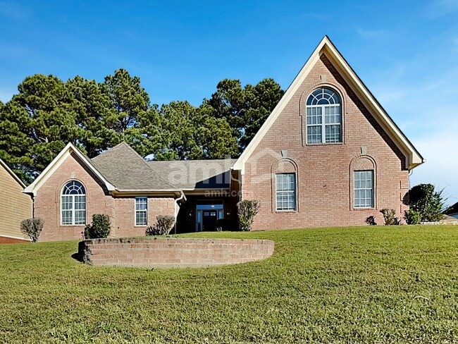 property at 4946 Rivercrest Ln