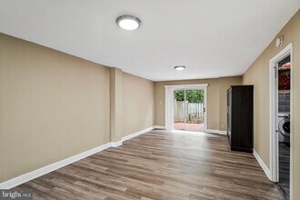 14707 Bentley Square in Centreville, VA - Building Photo - Building Photo