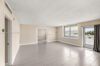 9225 Collins Ave in Surfside, FL - Building Photo - Building Photo