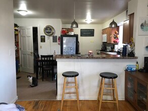 432-434 Colchester Ave, Unit 432 in Burlington, VT - Building Photo - Building Photo