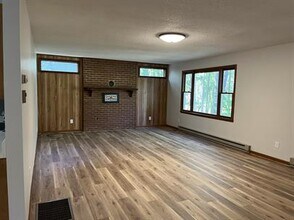 33 Baker Dr in Asheville, NC - Building Photo - Building Photo