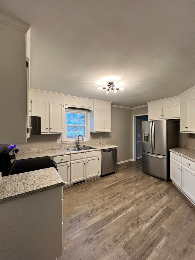 105 Kestrel Ct in Taylors, SC - Foto de edificio - Building Photo