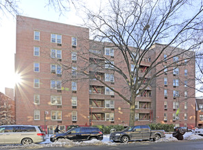 14330 Sanford Ave in Flushing, NY - Foto de edificio - Building Photo