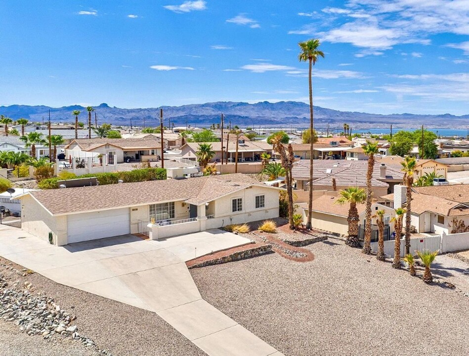 2350 Regatta Dr in Lake Havasu City, AZ - Building Photo