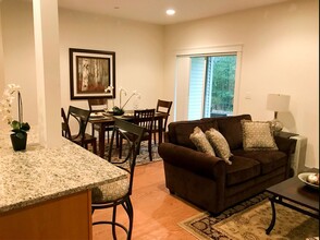 6 Truman Cir in Rochester, NH - Building Photo - Building Photo