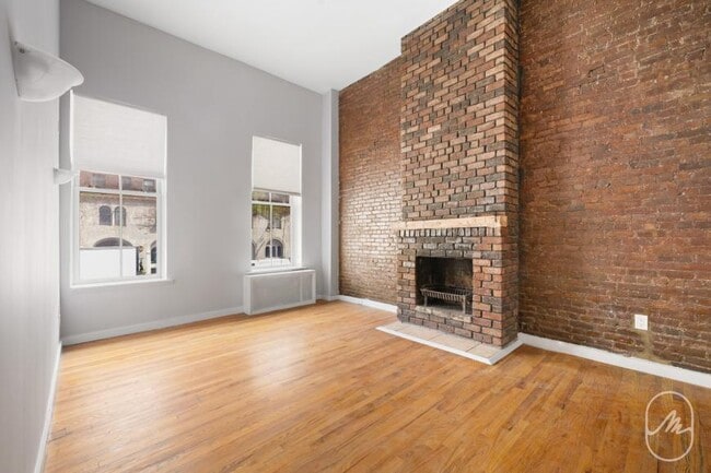 466 W 23 St in New York, NY - Foto de edificio - Building Photo