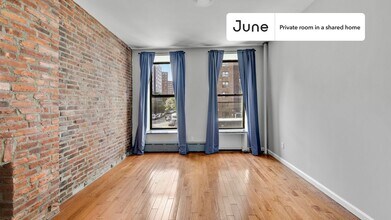 Private bedroom in 2 bed/1 bath Home in New York, NY - Building Photo - Building Photo