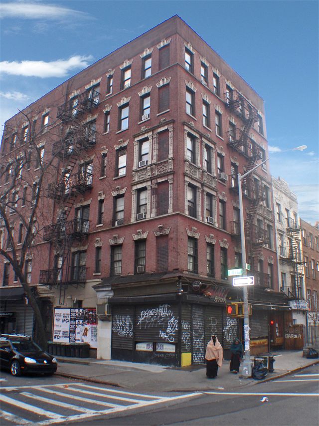 500 E 11th St in New York, NY - Building Photo - Building Photo