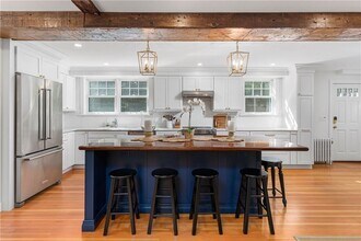 209 Spring St in Newport, RI - Building Photo - Building Photo