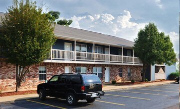 Hamiltonian IV Apartments in Branson, MO - Building Photo - Building Photo