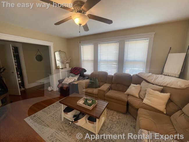 property at 17 Irvington Rd