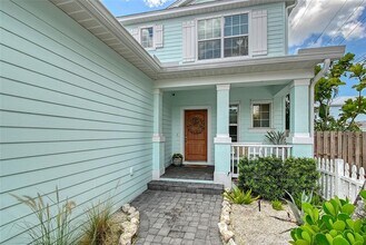 1738 Siesta Dr in Sarasota, FL - Building Photo - Building Photo