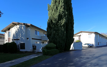 Villa Caprice in Fremont, CA - Foto de edificio - Building Photo