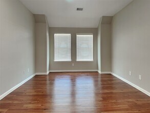 22310 Queenbury Hills Dr in Houston, TX - Building Photo - Building Photo