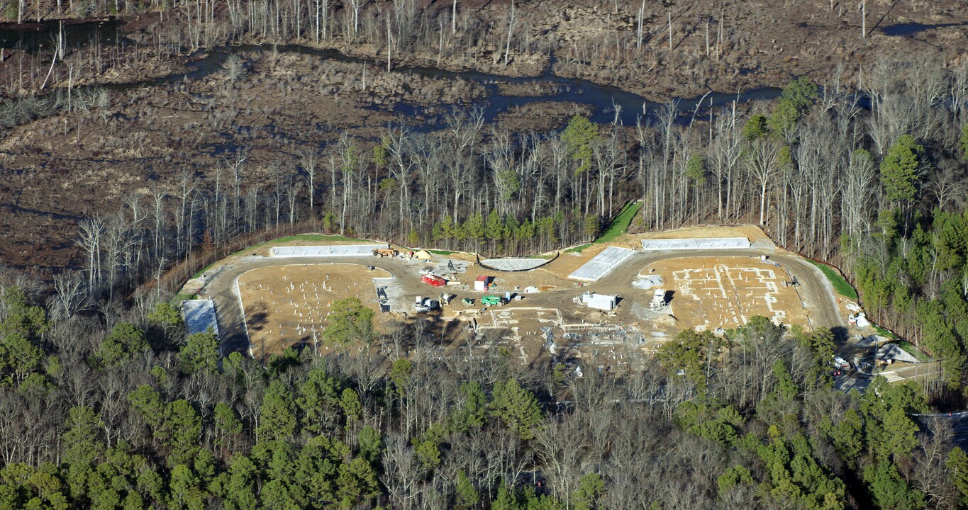 Tuckahoe Pines in Richmond, VA - Building Photo