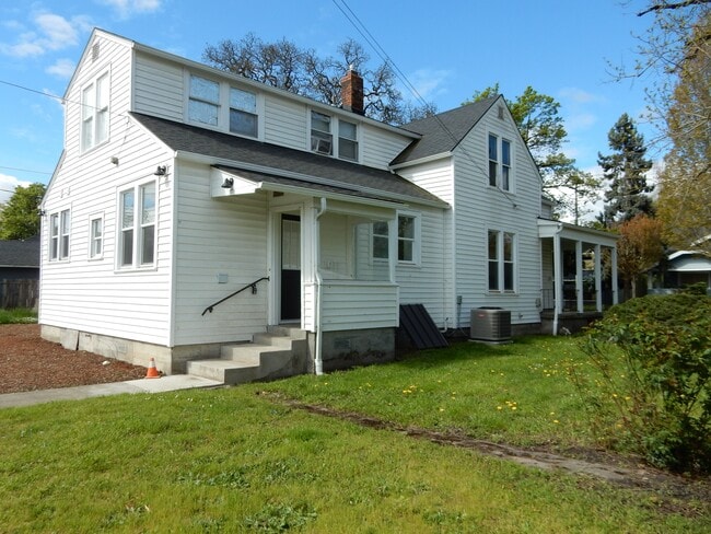 property at 1456 Liberty St NE