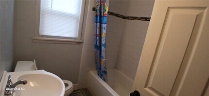 38 Crossfield Rd in Rochester, NY - Building Photo - Building Photo