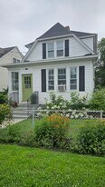 317 Sylvan St, Unit #2 in Bridgeport, CT - Building Photo