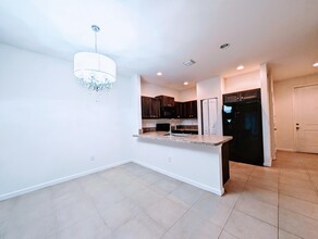 318 NE 47th Pl in Pompano Beach, FL - Foto de edificio - Building Photo