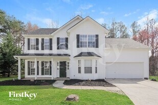 6051 Hedgecrest Pl in Charlotte, NC - Building Photo