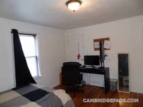 17 Hunting St in Cambridge, MA - Building Photo - Building Photo