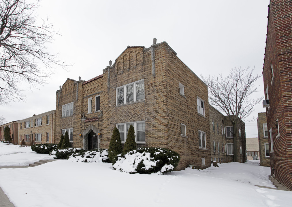 3817 N Humboldt Blvd in Milwaukee, WI - Foto de edificio