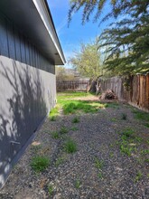 5065 Southview Dr in Klamath Falls, OR - Building Photo - Building Photo
