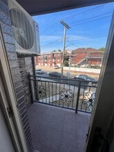 134-22 Booth Memorial Ave in Queens, NY - Building Photo - Building Photo