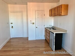 272 Newbury St, Unit 15 in Boston, MA - Building Photo - Building Photo