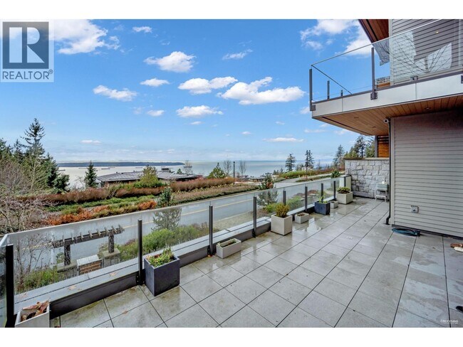 2821 Chippendale Rd in Vancouver, BC - Building Photo - Building Photo