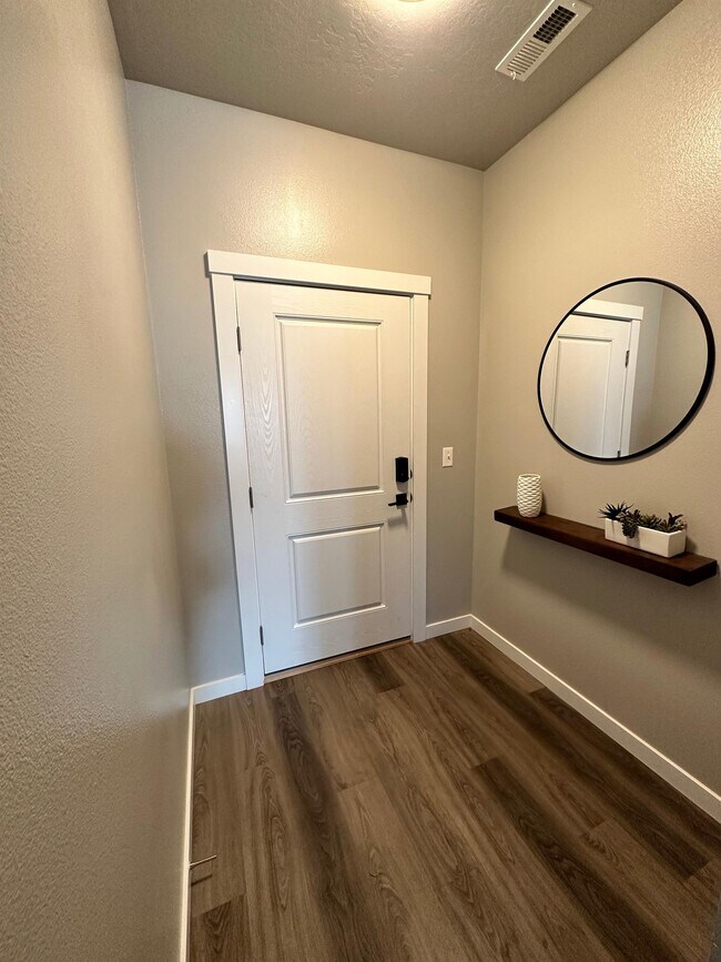 3314 S Glacier Bay Ave in Meridian, ID - Building Photo - Building Photo