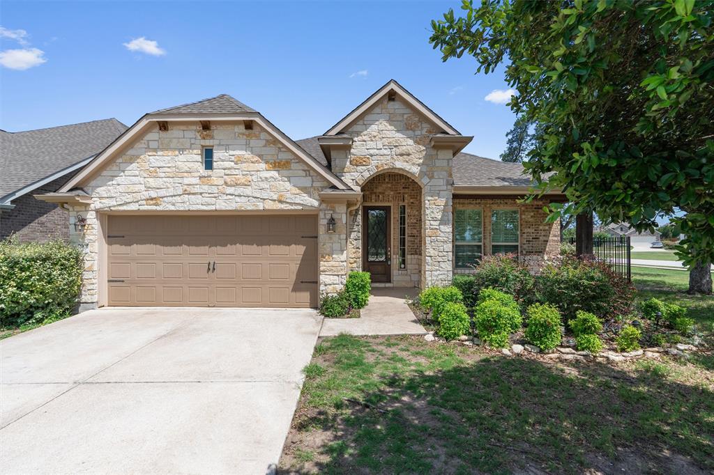 7901 Arbor Knoll Ct in Lago Vista, TX - Building Photo