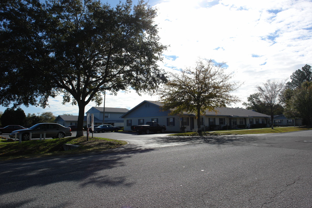 Hampton Court Apartments in Gainesville, FL - Building Photo