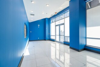 Nine North Euclid in St. Louis, MO - Foto de edificio - Lobby