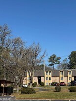 3256 Covington Dr in Decatur, GA - Building Photo