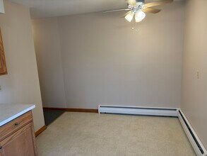 1356 Roosevelt Ave, Unit 2nd floor in Carteret, NJ - Building Photo - Building Photo