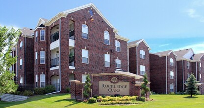 Rockledge Oaks Apartments in Lincoln, NE - Foto de edificio - Building Photo