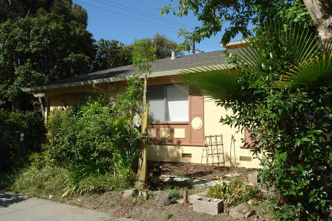 495 Greendale Way in San Jose, CA - Foto de edificio - Building Photo