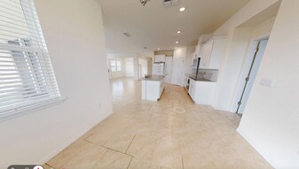 1817 Walnut Creek Dr in Kissimmee, FL - Building Photo