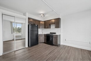 Academia Suites in Philadelphia, PA - Building Photo