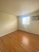 5701 Tulip St in Philadelphia, PA - Building Photo - Building Photo