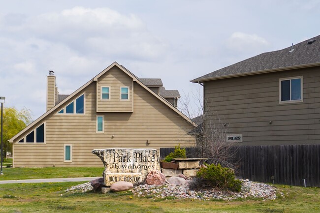 1590 S Goebel St in Wichita, KS - Building Photo - Building Photo