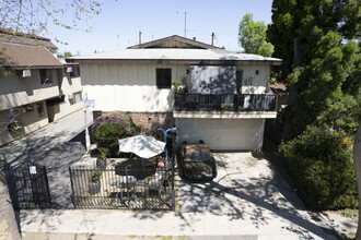 14843 Gilmore St in Van Nuys, CA - Building Photo - Building Photo