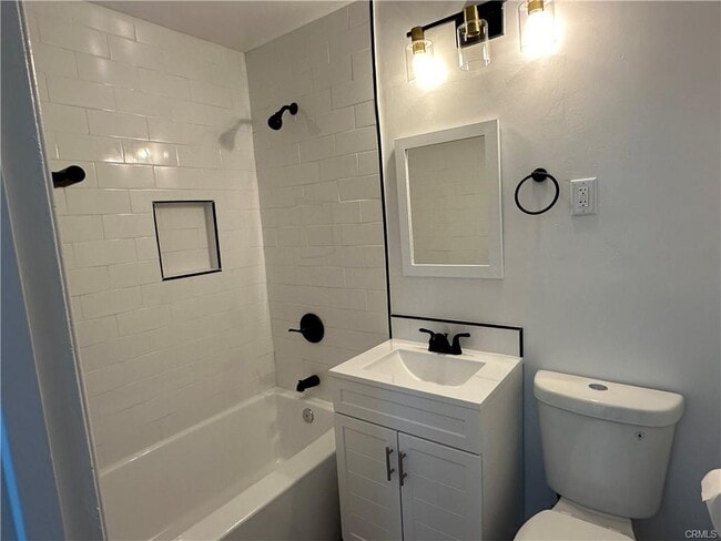 7827 Maynard Ave in Los Angeles, CA - Building Photo - Building Photo