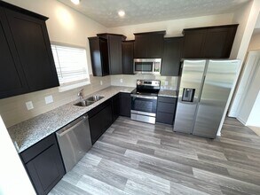 16904 Meander Wy in Louisville, KY - Building Photo - Building Photo