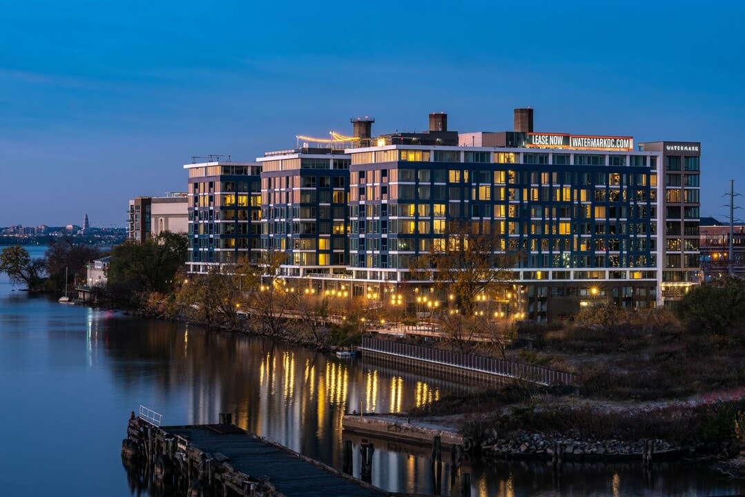Watermark at Buzzard Point in Washington, DC - Foto de edificio