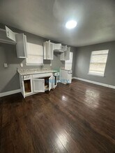 1323 Grinnell St in Dallas, TX - Building Photo - Building Photo